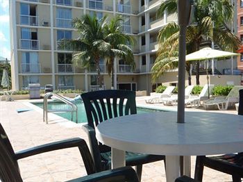 Holiday Inn Express & Suites Nassau Extérieur photo