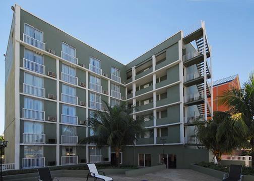 Holiday Inn Express & Suites Nassau Extérieur photo